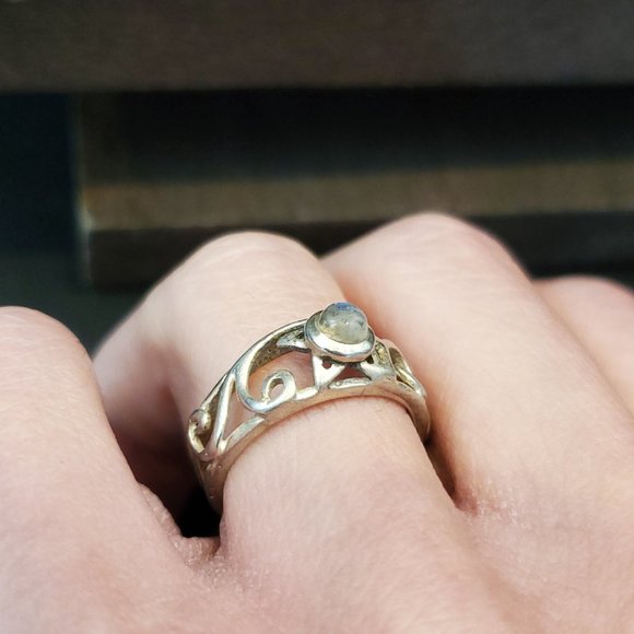 Size 6.25 925 Sterling Silver Moonstone Tarnished Ring - Picture 3 of 6